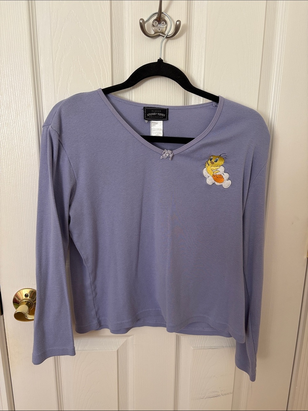 Vintage Warner Bros. Lavender V-Neck Long Sleeve Top with Tweety Patch